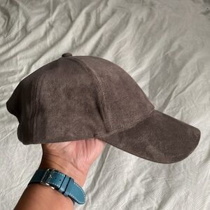 Aritzia Wilfred Free baseball cap taupe faux suede NWOT